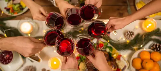 Come scegliere il vino per i pranzi di Natale